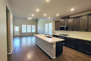 2307 Sweet Bay Dr, Dickinson, TX 77539 - Photo 5