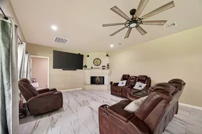 706 Heron Lane, Pasadena, TX 77502 - Photo 11