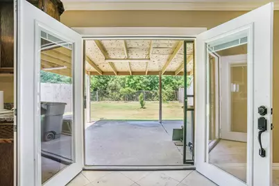 6319 Hollow Pines Drive, Houston, TX 77049 - Photo 15
