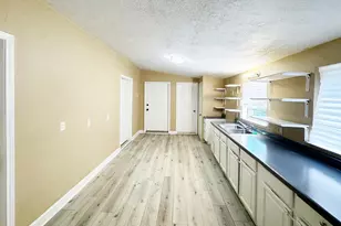 3621 Winnie St, Galveston, TX 77550 - Photo 11