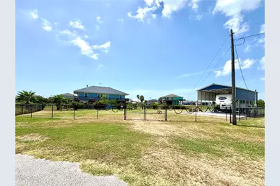 915 W Verdia Drive, Crystal Beach, TX 77650 - Photo 1