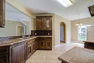 5012 Higgins St, Houston, TX 77033 - Photo 9