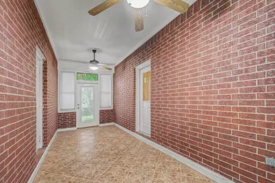 1621 McFadden Road, Lake Jackson, TX 77566 - Photo 29