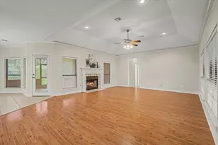 1621 McFadden Rd, Lake Jackson, TX 77566 - Photo 3