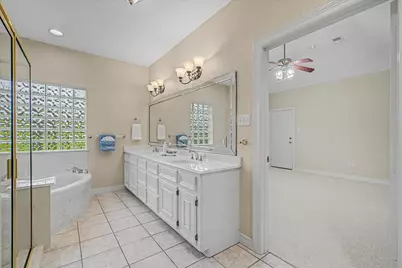 1621 McFadden Road, Lake Jackson, TX 77566 - Photo 13