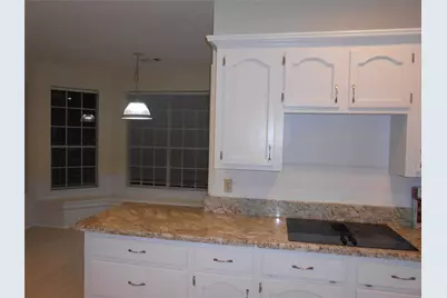 18 Crescent View Court, The Woodlands, TX 77381 - Photo 9