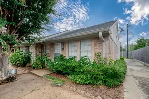 1016 Tri Oaks Ln, Houston, TX 77043 - Photo 1