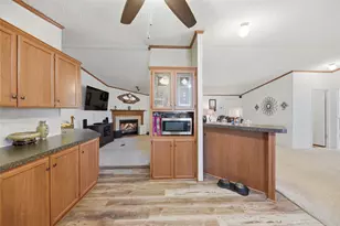 407 Gaywood Ln, Somerville, TX 77879 - Photo 9