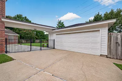 17411 Rolling Brook Court, Sugar Land, TX 77479 - Photo 45