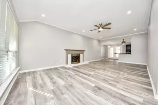 3402 Hidden Creek Dr, Sugar Land, TX 77479 - Photo 5