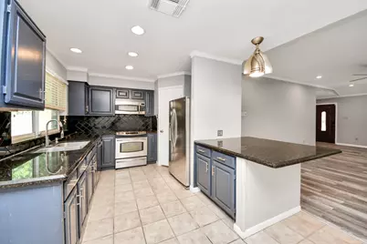 3402 Hidden Creek Drive, Sugar Land, TX 77479 - Photo 9