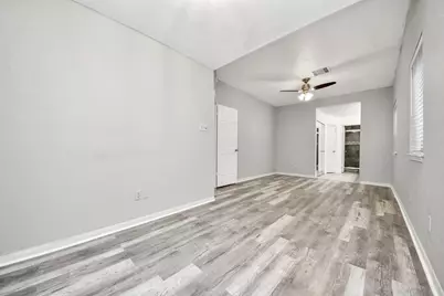 3402 Hidden Creek Drive, Sugar Land, TX 77479 - Photo 13