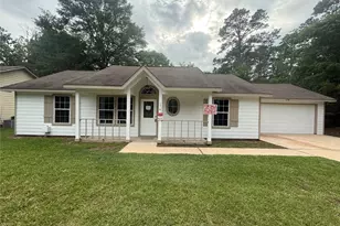 174 E Sunset Dr, Onalaska, TX 77360 - Photo 1