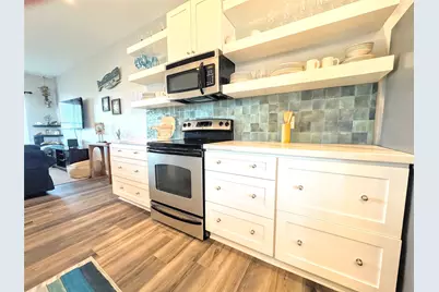 12930 Buccaneer Parkway, Freeport, TX 77541 - Photo 9