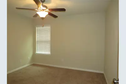 2704 Camden Hill Lane, Pearland, TX 77089 - Photo 9