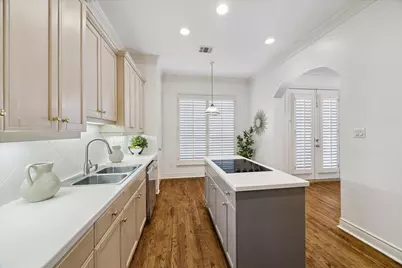 1917 Woodbury Street, Houston, TX 77030 - Photo 11