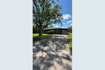 1601 N Avenue T, Freeport, TX 77541 - Photo 1