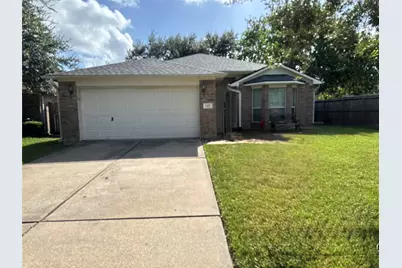 5427 Chase Wood Drive, Bacliff, TX 77518 - Photo 1