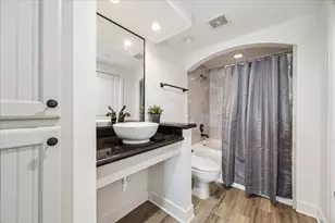 2203 Dorrington St, Houston, TX 77030 - Photo 11