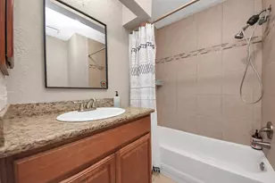 10007 Loch Dane Dr, Houston, TX 77070 - Photo 19