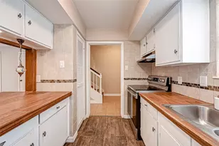 2232 S Piney Point Rd, Houston, TX 77063 - Photo 11