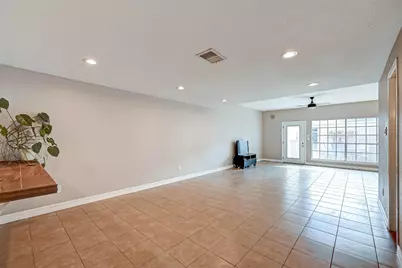 2232 S Piney Point Road #103, Houston, TX 77063 - Photo 3