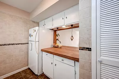 2232 S Piney Point Road #103, Houston, TX 77063 - Photo 13