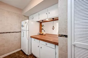 2232 S Piney Point Rd, Houston, TX 77063 - Photo 13