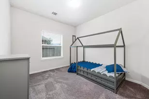 230 Dale Ridge Ln, Dickinson, TX 77539 - Photo 11