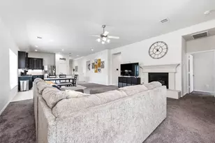 230 Dale Ridge Ln, Dickinson, TX 77539 - Photo 7