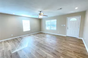 975 S Ann St, Sour Lake, TX 77659 - Photo 5