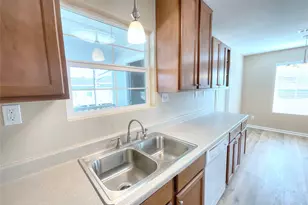 975 S Ann St, Sour Lake, TX 77659 - Photo 13