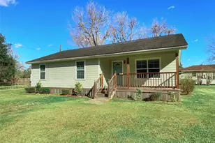 975 S Ann St, Sour Lake, TX 77659 - Photo 3