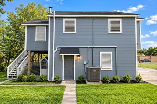 7017 2nd St, Hitchcock, TX 77563 - Photo 1