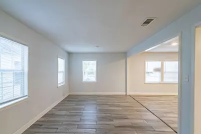 4306 Groton Drive, Houston, TX 77047 - Photo 5