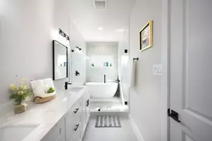 1803 Brooks St, Houston, TX 77026 - Photo 13