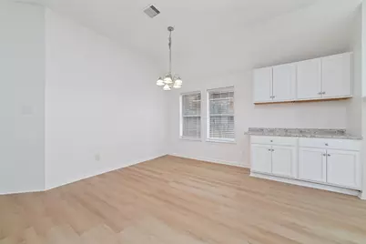 7915 Quail Meadow Drive, Houston, TX 77071 - Photo 9