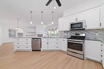 7915 Quail Meadow Drive, Houston, TX 77071 - Photo 5