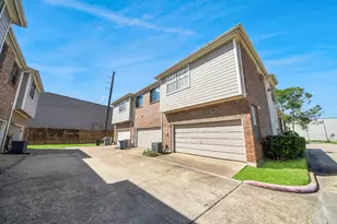 8888 Benning Dr, Houston, TX 77031 - Photo 39