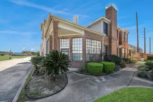 8888 Benning Dr, Houston, TX 77031 - Photo 3