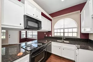8888 Benning Dr, Houston, TX 77031 - Photo 13