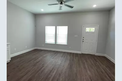 832 Elkhart Street #C, Houston, TX 77091 - Photo 5