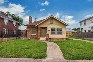 2611 Rosewood St, Houston, TX 77004 - Photo 1