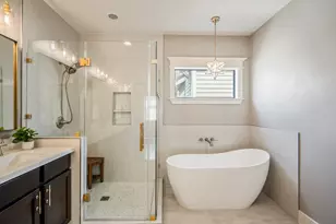 2404 Beall St, Houston, TX 77008 - Photo 33