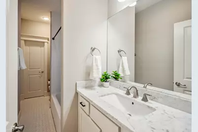 2404 Beall Street #A, Houston, TX 77008 - Photo 11