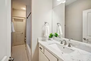 2404 Beall St, Houston, TX 77008 - Photo 11