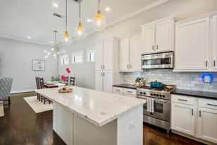 2404 Beall St, Houston, TX 77008 - Photo 27