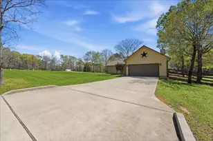 12675 Brandi Ln, Willis, TX 77378 - Photo 35
