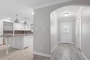1534 Sterling Dr, Baytown, TX 77523 - Photo 5