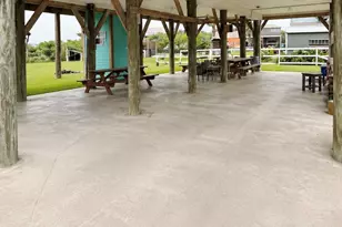 906 Moms Rd, Port Bolivar, TX 77650 - Photo 5